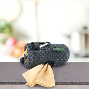 Dozator vrečk za iztrebke