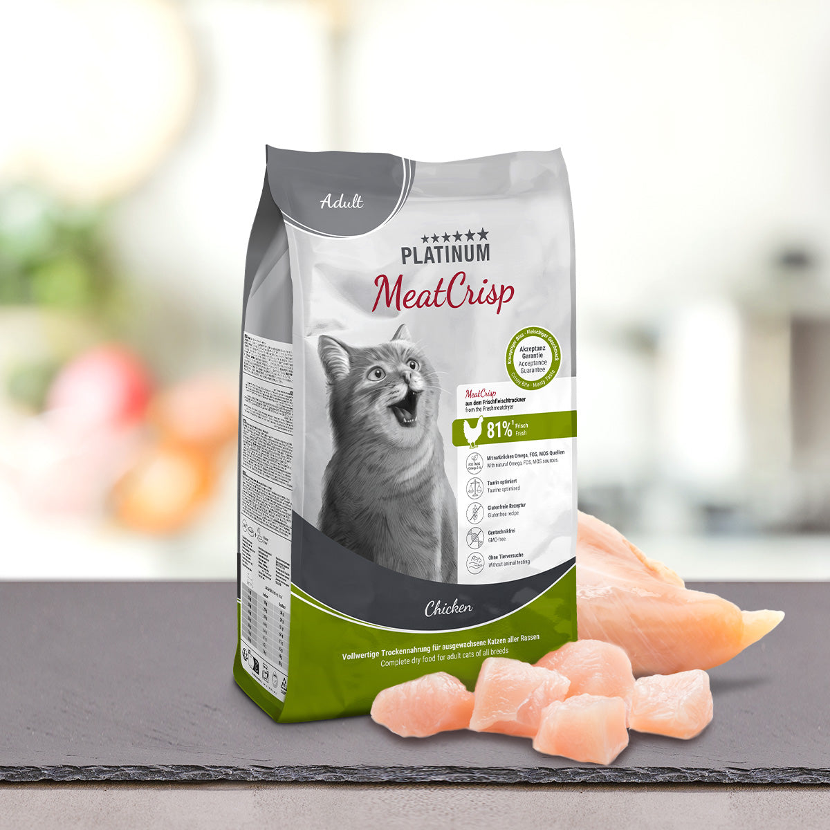 PLATINUM MeatCrisp Adult Chicken, vrečka s strani